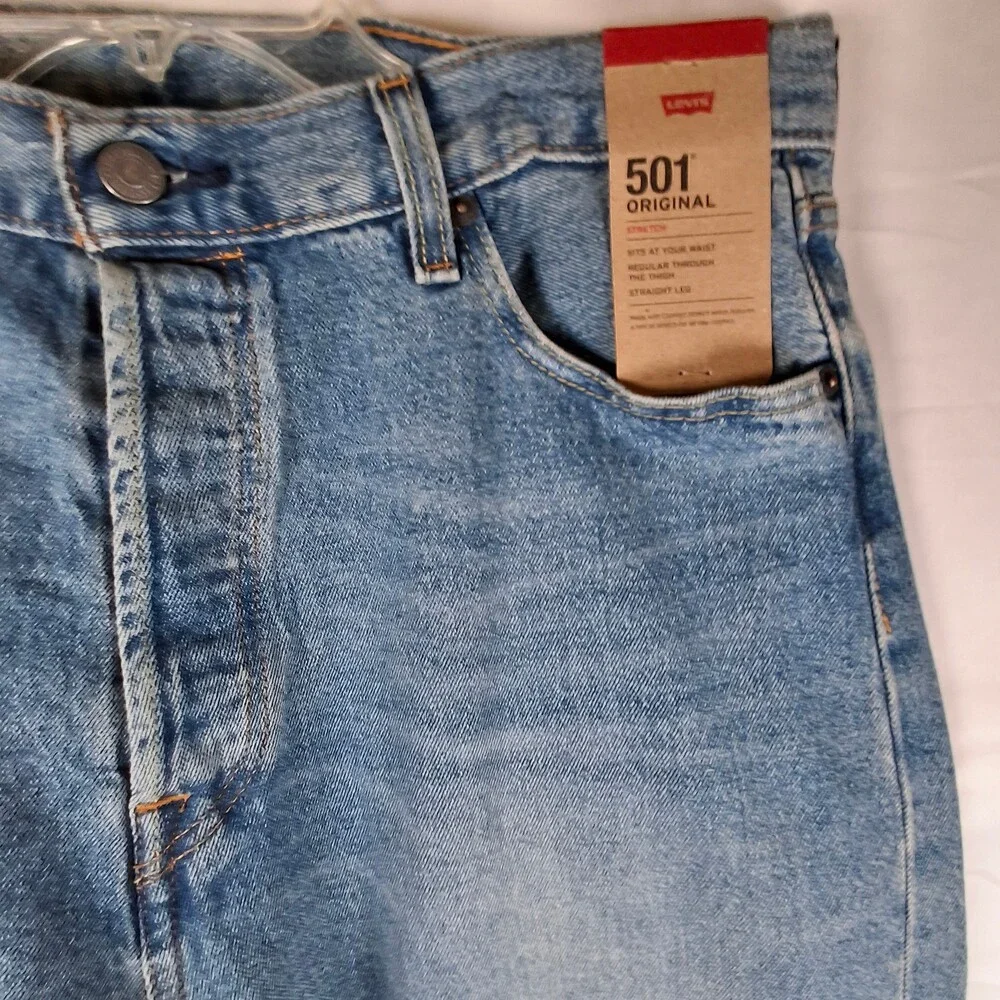 Levi's 501 Original Jeans 36W x 32L Light Blue Denim Straight Leg